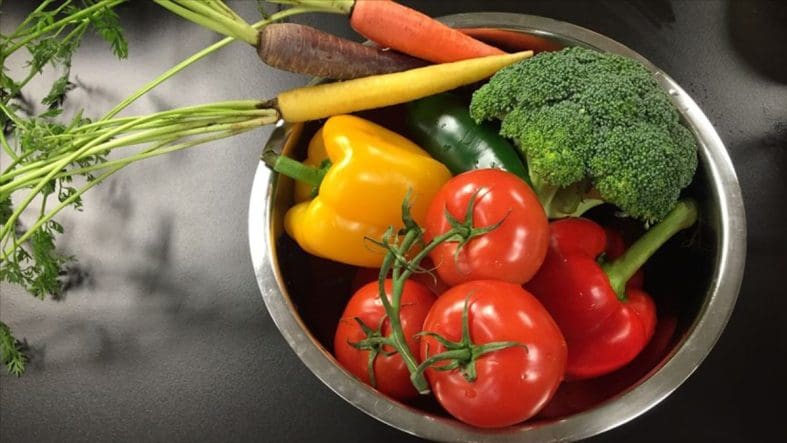 Doğal bir yöntemle Japonların meyveyi pestisitten arındırma sırrı