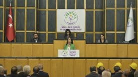 PKK'nın fesih kararından sonra DEM Parti MYK'sını topluyor