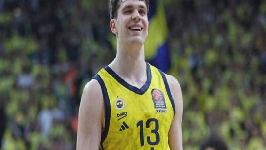 fenerbahceden-tarik-biberovic-ile-yeni-sozlesme-aciklamasi-ZCQhIkWG.jpg