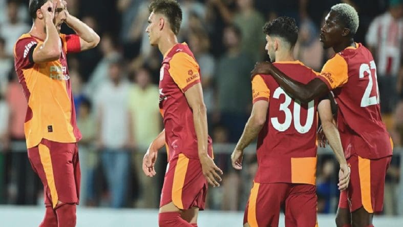 galatasaray-umraniyespor-ile-hazirlik-macinda-farkli-galibiyetle-basladi-CAeGWlt8.jpg