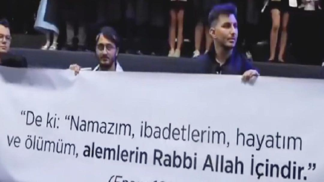 istanbul-teknik-universitesi-mezuniyet-toreninde-tartismali-anlar-p5BZFJfS.jpg
