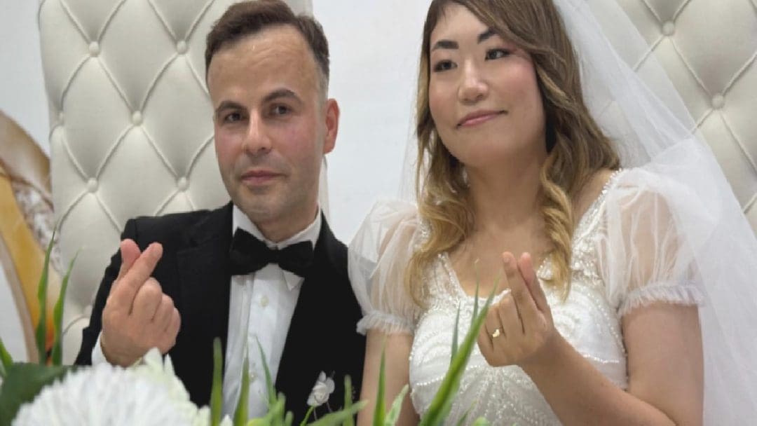 kilometreler-asklarina-engel-olamadi-turkiye-ve-yeni-zelandadan-gelen-ciftin-japonyadaki-mutlu-hikayesi-QFzhz6Tb.jpg
