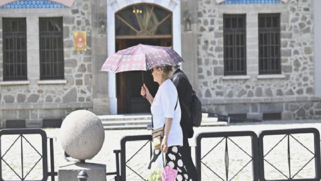 turkiyede-kavurucu-yaz-sicaklari-ve-serinleme-tahminleri-3rYdzA26.jpg